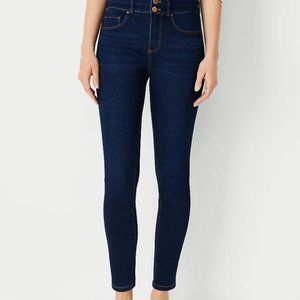 Dark wash high rise skinny jeans Ann Taylor size 4